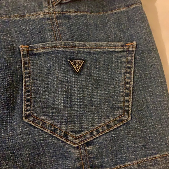 Guess stylish jeans short. - Picture 6 of 6